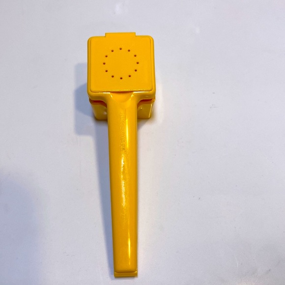 Vintage Tupperware Corn Hugger Butter & Salt Shaker - Picture 2 of 5